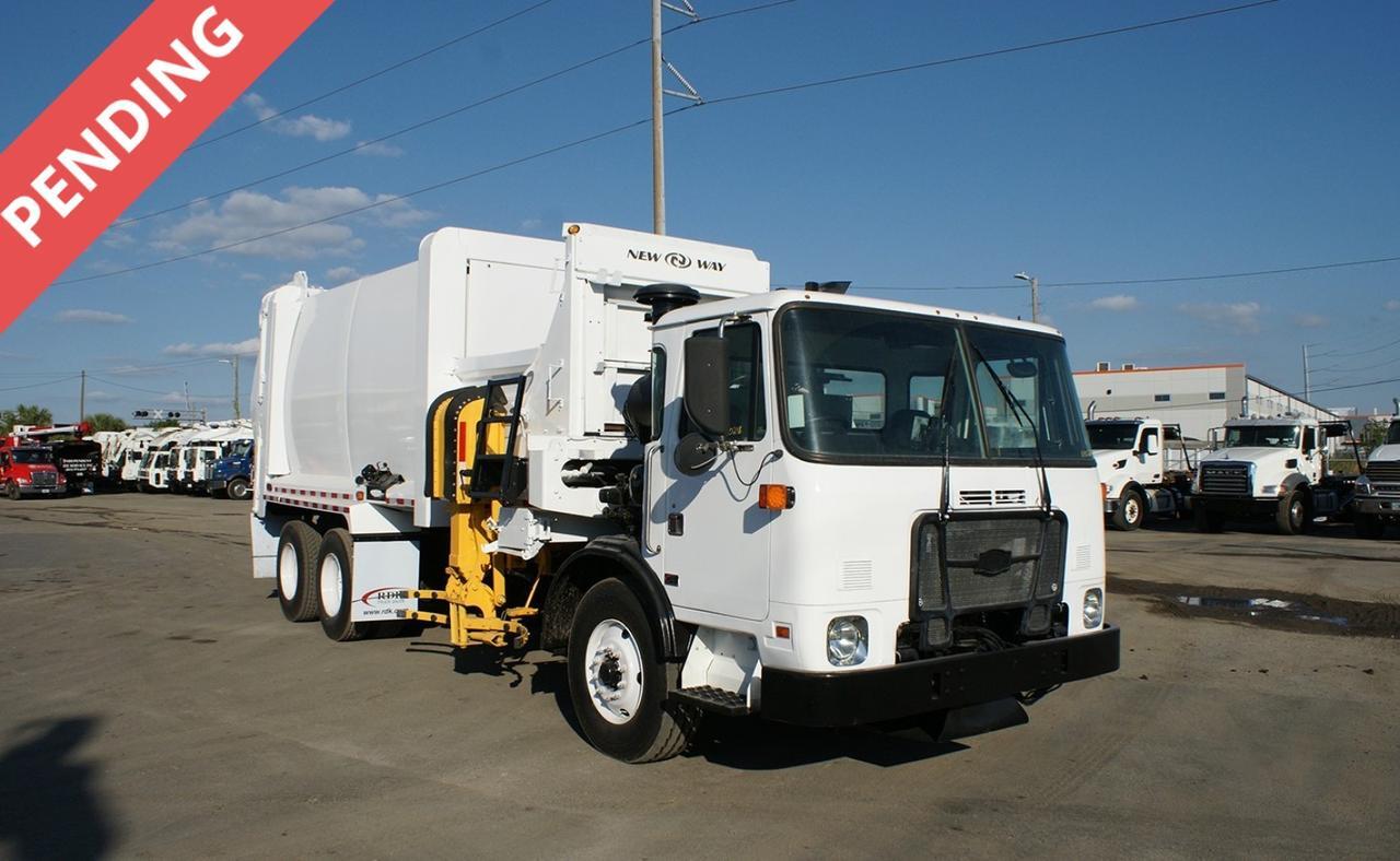 2020 Autocar ACX64 31 Yard New Way Side Loader Garbage Truck