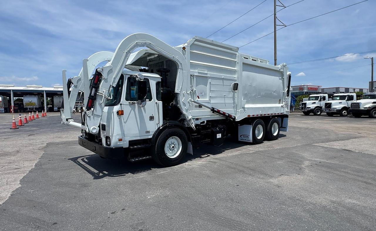 2020 Autocar ACX64 40 Yard Heil Front Loader Garbage Truck