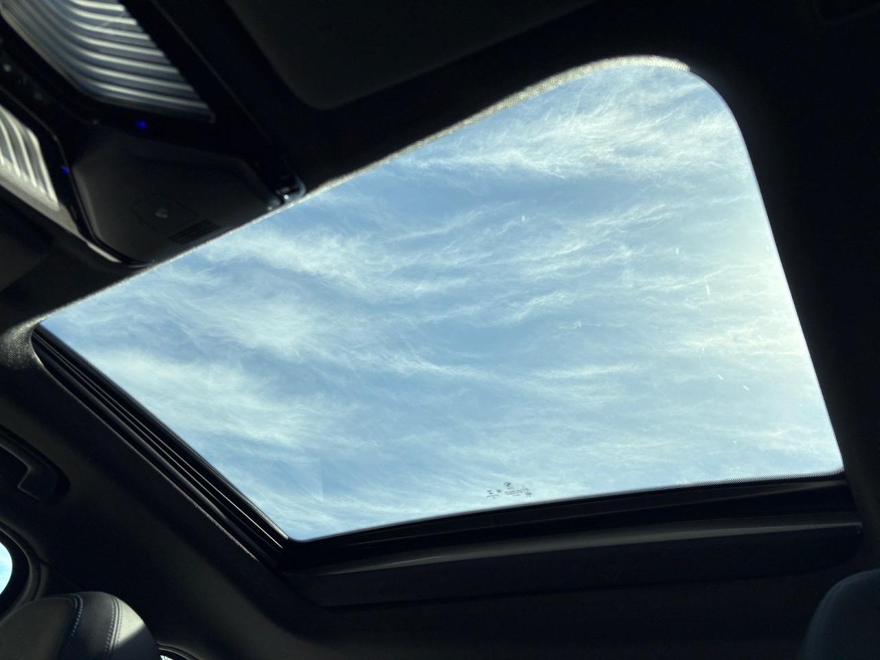 2020 BMW 3 Series 330i xDrive, BLIND SPOT ALERT, LANE KEEP ASSIST, SPORT & ECO DRIVE MODE, IDRIVE MODE, PADDLE SHIFTERS, POWER TRUNK, EXTERIOR PICTURE VIEW, 360 BACKUP CAMERA, SUNROOF, APPLE CARPLAY/ANDROID AUTO, AUTO START/STOP, WIRELESS CHARGER, FORWARD COLLISION AL Virginia Beach VA