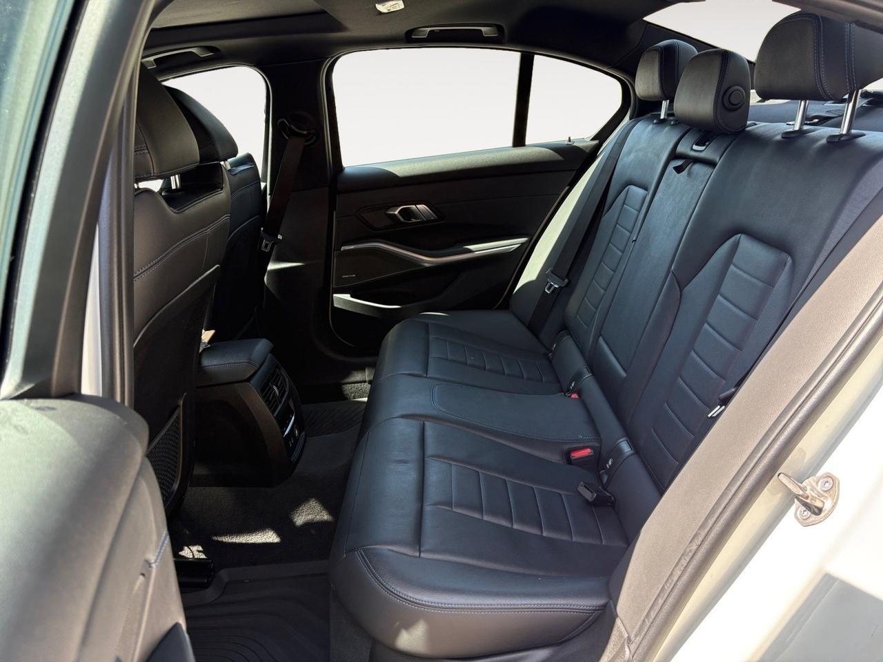 2020 BMW 3 Series 330i xDrive, BLIND SPOT ALERT, LANE KEEP ASSIST, SPORT & ECO DRIVE MODE, IDRIVE MODE, PADDLE SHIFTERS, POWER TRUNK, EXTERIOR PICTURE VIEW, 360 BACKUP CAMERA, SUNROOF, APPLE CARPLAY/ANDROID AUTO, AUTO START/STOP, WIRELESS CHARGER, FORWARD COLLISION AL Virginia Beach VA