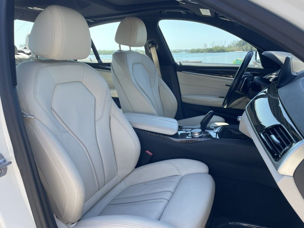 2020 BMW 5 Series 530i xDRIVE~DRIVER ASSIST PACKAGE~ONLINE FINANCE AND SHIPPING AVAILABLE!!! Sarasota FL