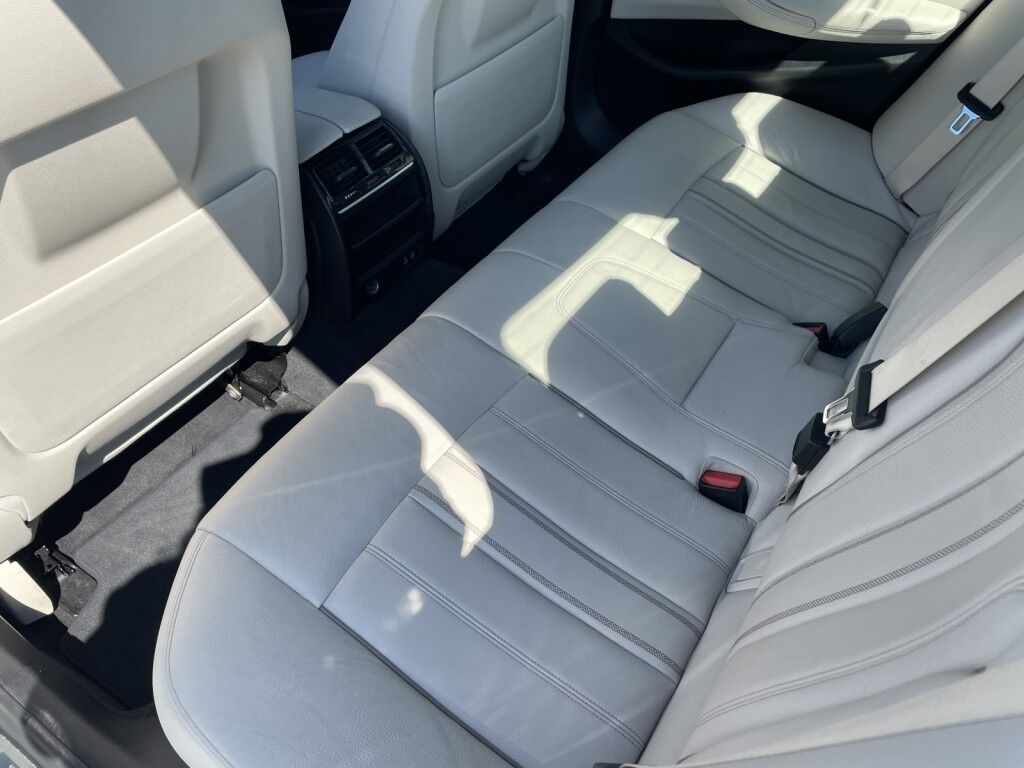 2020 BMW 5 Series 530i xDRIVE~DRIVER ASSIST PACKAGE~ONLINE FINANCE AND SHIPPING AVAILABLE!!! Sarasota FL