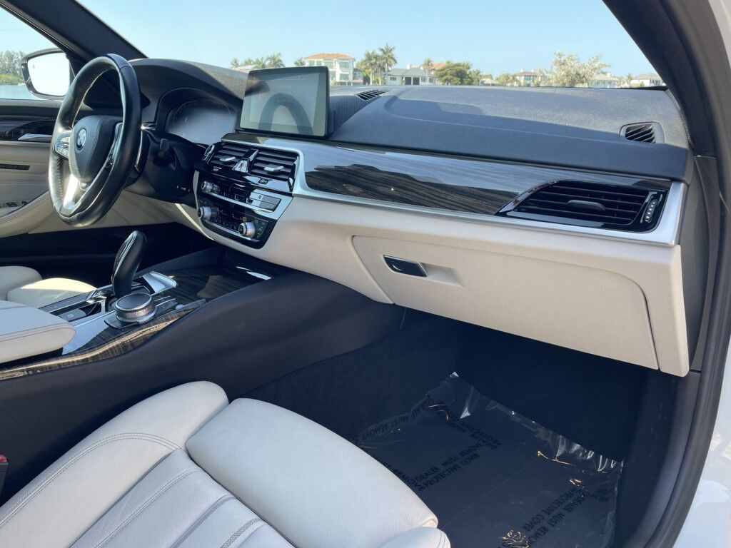 2020 BMW 5 Series 530i xDRIVE~DRIVER ASSIST PACKAGE~ONLINE FINANCE AND SHIPPING AVAILABLE!!! Sarasota FL