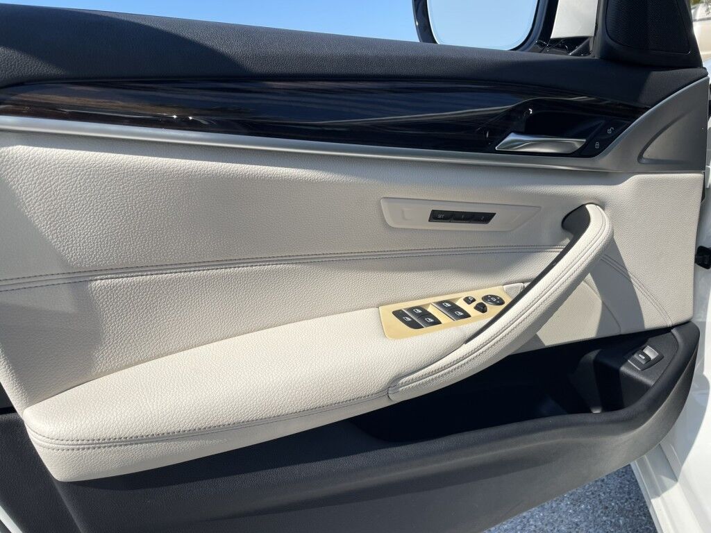 2020 BMW 5 Series 530i xDRIVE~DRIVER ASSIST PACKAGE~ONLINE FINANCE AND SHIPPING AVAILABLE!!! Sarasota FL