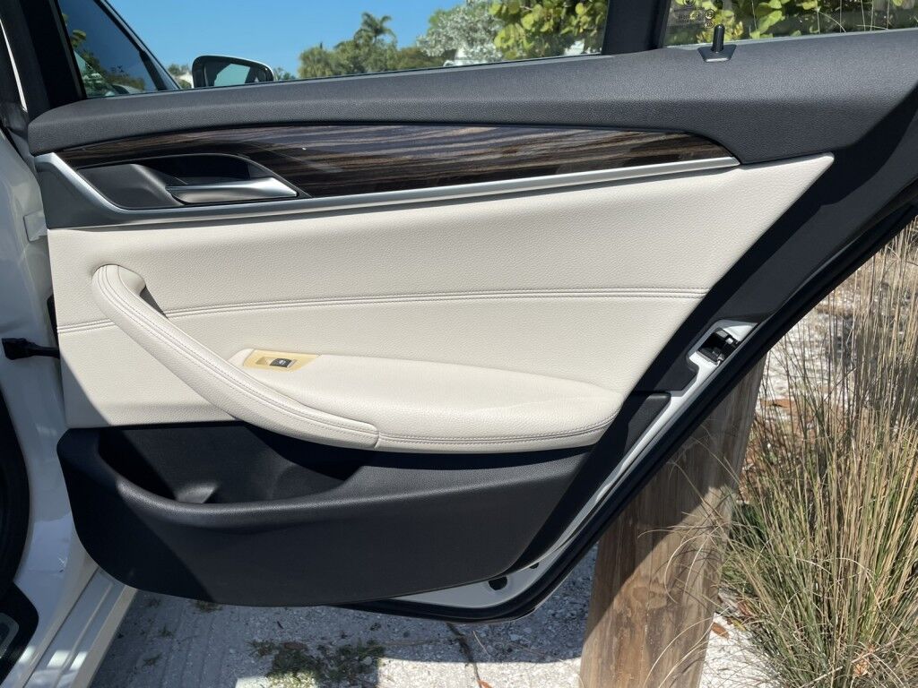 2020 BMW 5 Series 530i xDRIVE~DRIVER ASSIST PACKAGE~ONLINE FINANCE AND SHIPPING AVAILABLE!!! Sarasota FL