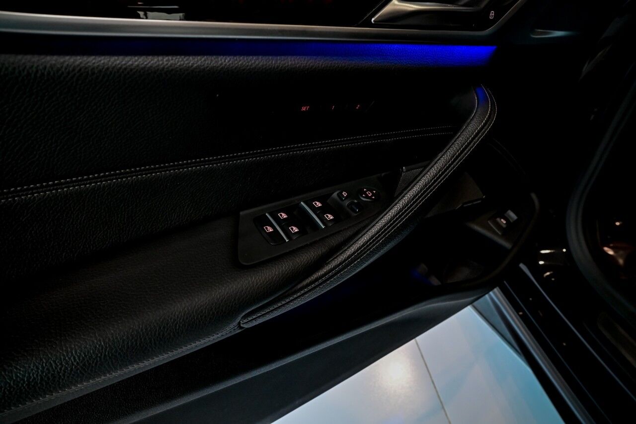 2020 Bmw 540i xDrive Sedan photo 14