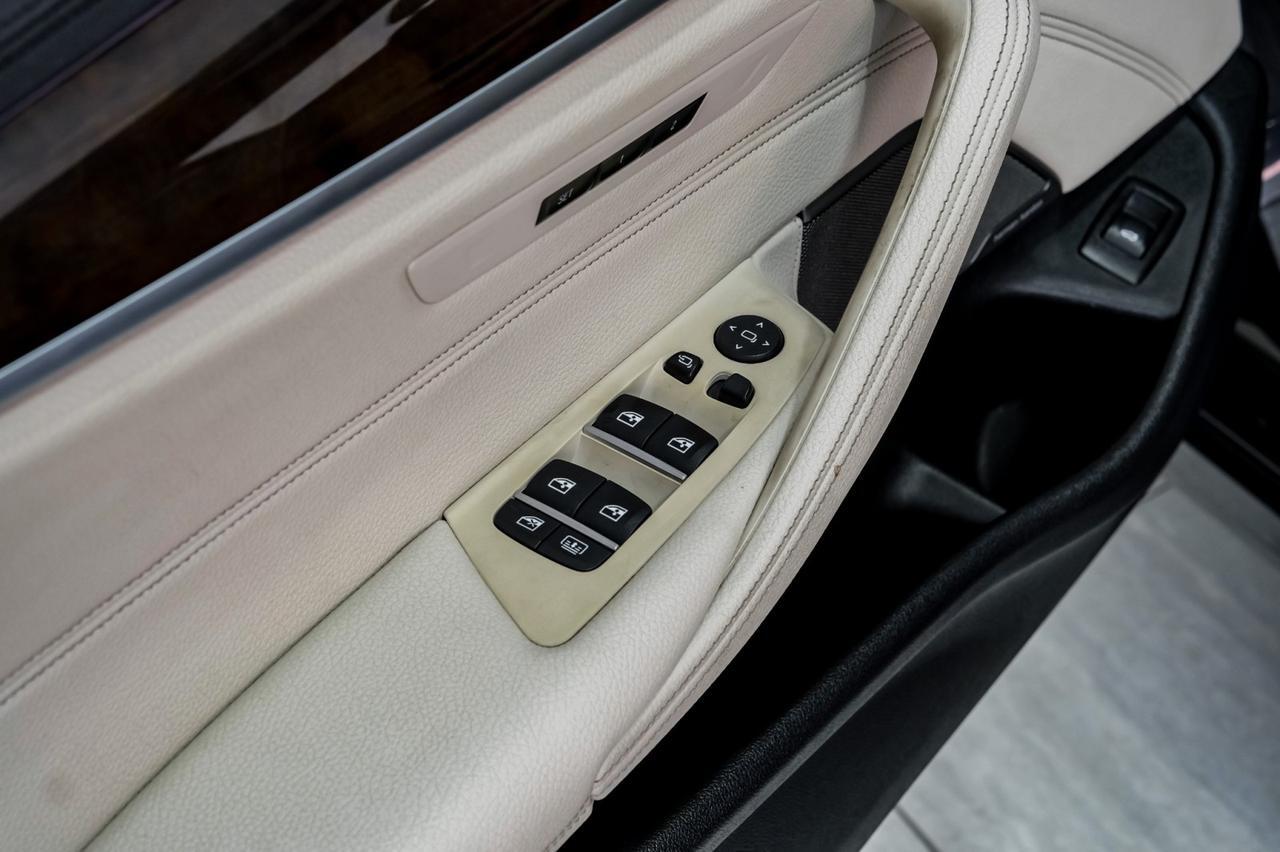 2020 BMW 530i xDrive AWD HEADUP DISPLAY BLIND SPOT ASSIST NAVIGATION SUNROOF HARMAN KARDON SOUND Carrollton TX