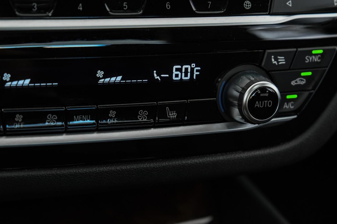 2020 BMW 540i xDrive AWD DRIVING ASSIST PLUS PKG BLIND SPOT ASSIST NAVIGATION SUNROOF Carrollton TX