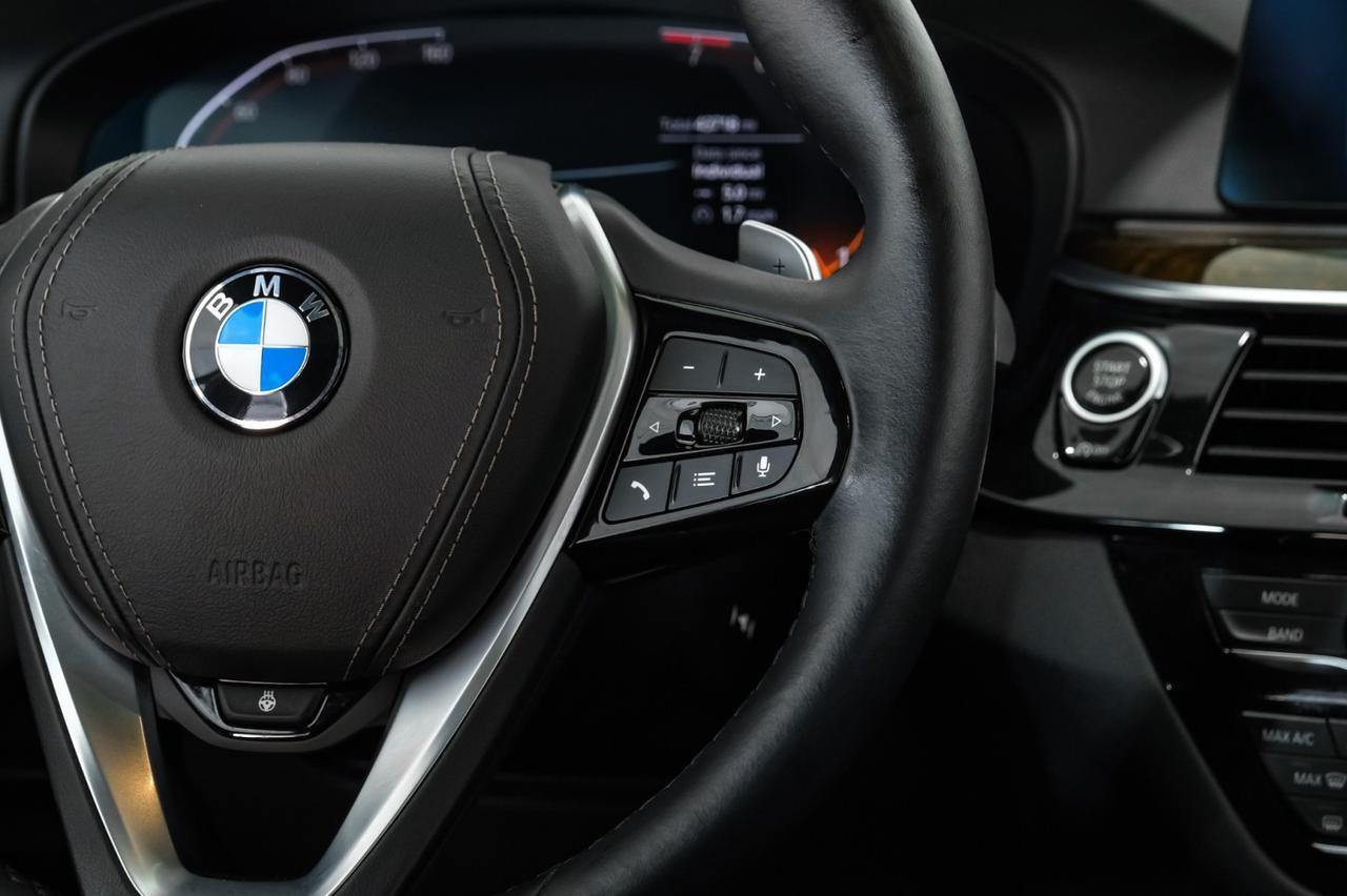 2020 BMW 540i xDrive AWD DRIVING ASSIST PLUS PKG BLIND SPOT ASSIST NAVIGATION SUNROOF Carrollton TX