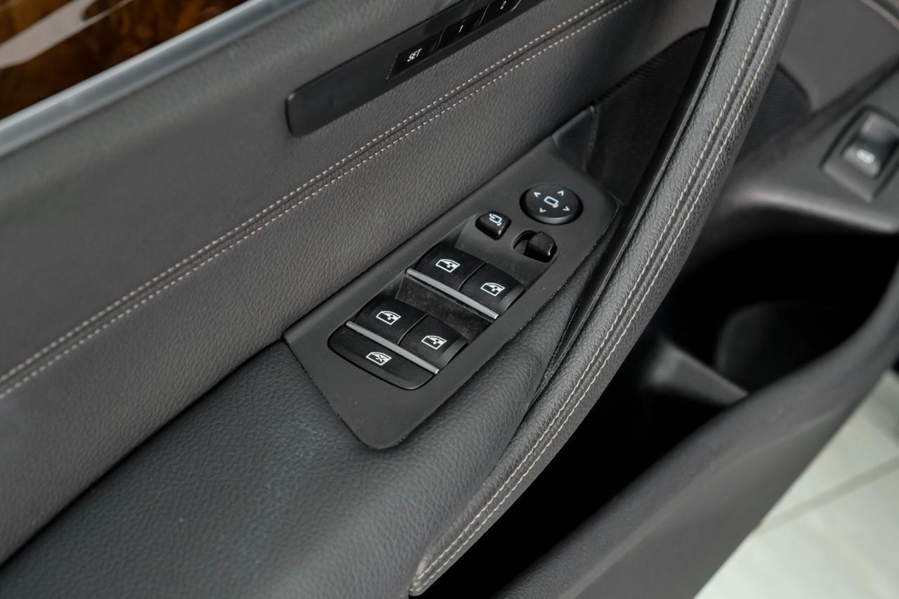 2020 BMW 540i xDrive AWD DRIVING ASSIST PLUS PKG BLIND SPOT ASSIST NAVIGATION SUNROOF Carrollton TX