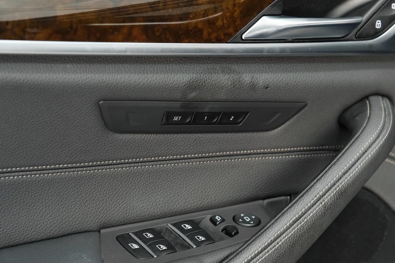 2020 BMW 540i xDrive AWD DRIVING ASSIST PLUS PKG BLIND SPOT ASSIST NAVIGATION SUNROOF Carrollton TX