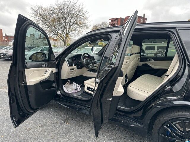 2020 BMW X5 M50i Worcester MA 2020 BMW X5 M50i Worcester MA