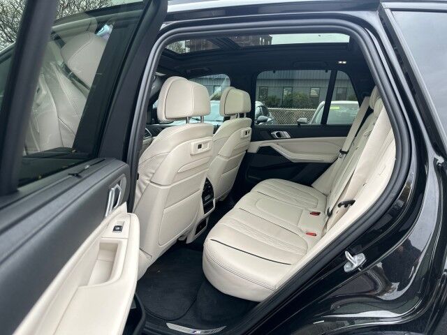 2020 BMW X5 M50i Worcester MA 2020 BMW X5 M50i Worcester MA