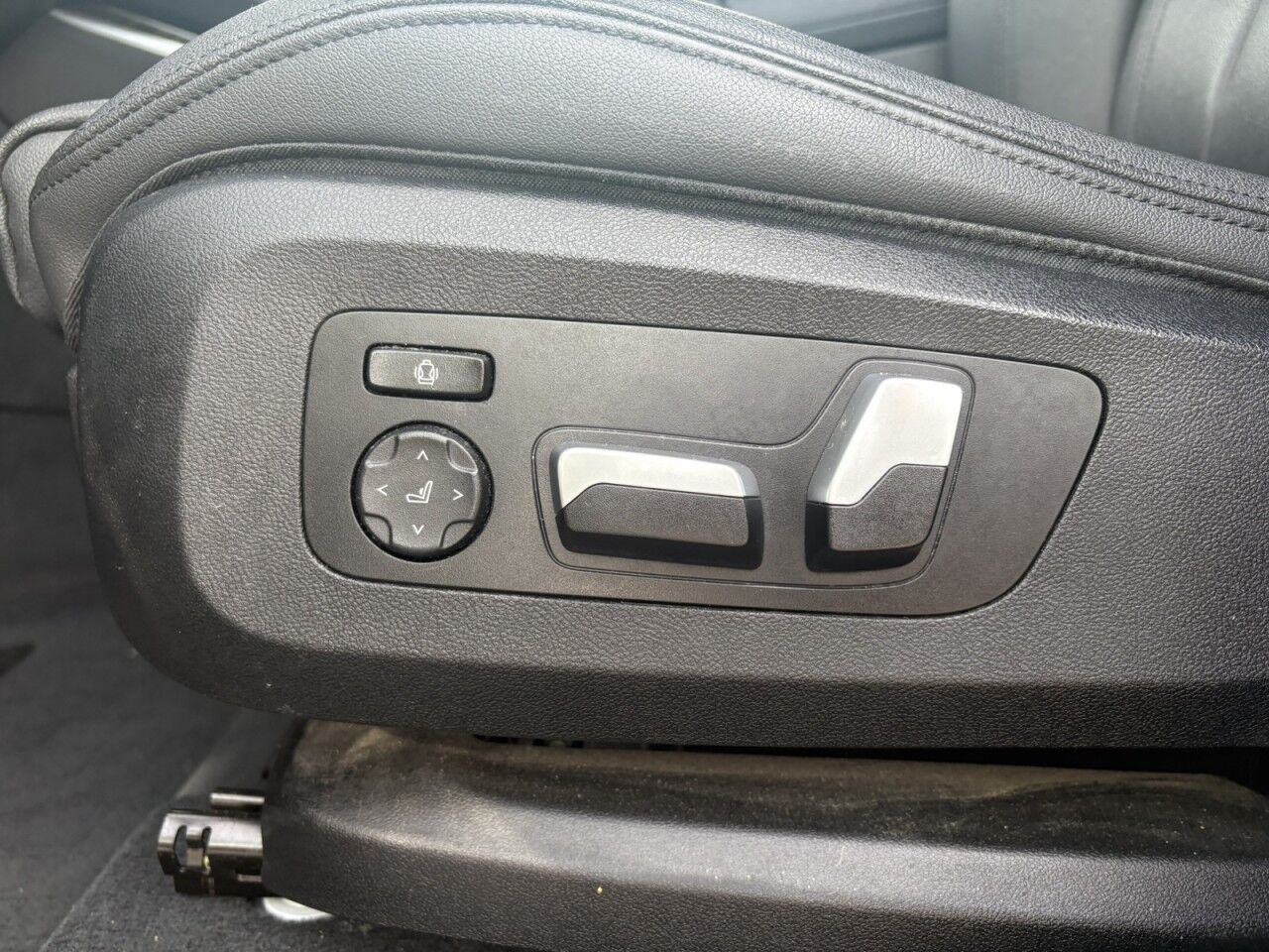 2020 BMW X5 xDrive40i Fitchburg MA