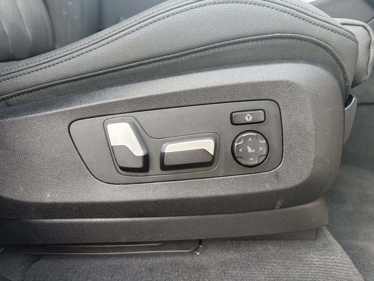 2020 BMW X5 xDrive40i Fitchburg MA