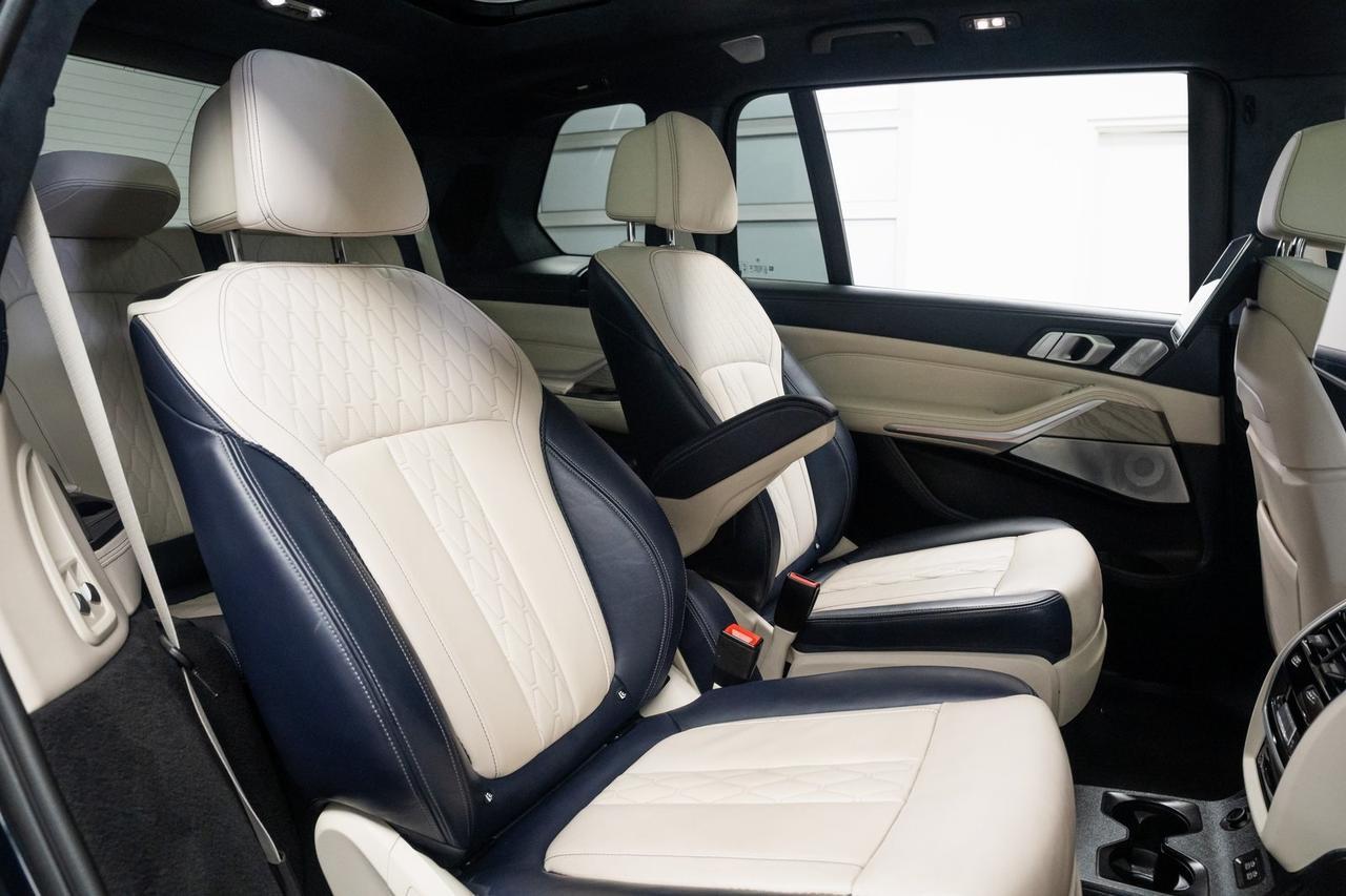 2020 BMW X7 M50i Dynamic Handling Night Vision Executive Package Portland OR