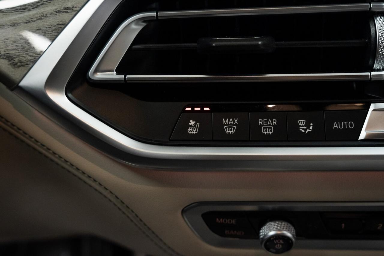 2020 BMW X7 M50i Dynamic Handling Night Vision Executive Package Portland OR