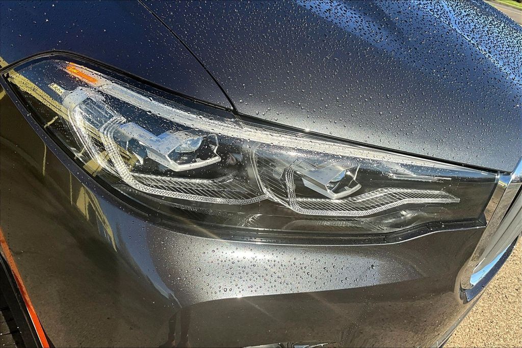 2020 BMW X7 xDrive40i OR