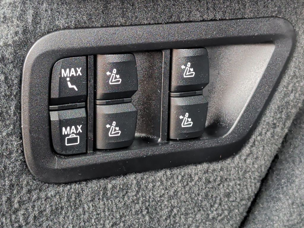 2020 BMW X7 xDrive40i Worcester MA