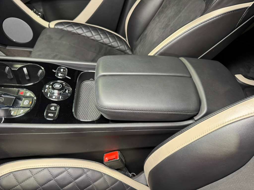 2020 Bentley Bentayga Speed Kingfisher paint, Blackline Specification, leather/alcantara interior AND MUCH MORE!! Fort Lauderdale FL