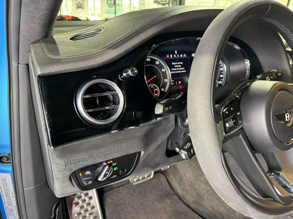 2020 Bentley Bentayga Speed Kingfisher paint, Blackline Specification, leather/alcantara interior AND MUCH MORE!! Fort Lauderdale FL