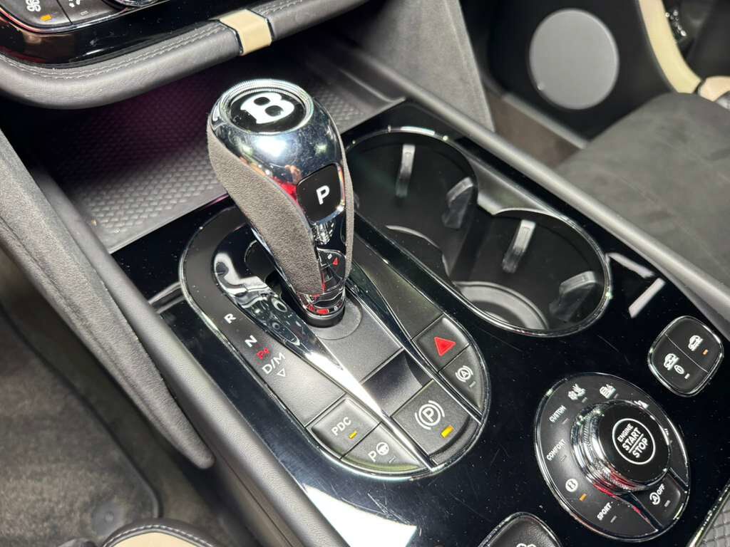 2020 Bentley Bentayga Speed Kingfisher paint, Blackline Specification, leather/alcantara interior AND MUCH MORE!! Fort Lauderdale FL