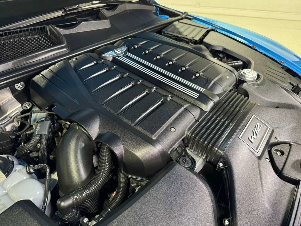 2020 Bentley Bentayga Speed Kingfisher paint, Blackline Specification, leather/alcantara interior AND MUCH MORE!! Fort Lauderdale FL