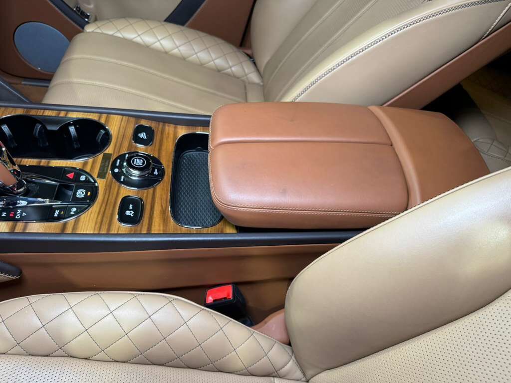 2020 Bentley Bentayga V8 Stetson Special Edition, White Sand paint, Blackline Specification AND MUCH MORE!! Fort Lauderdale FL