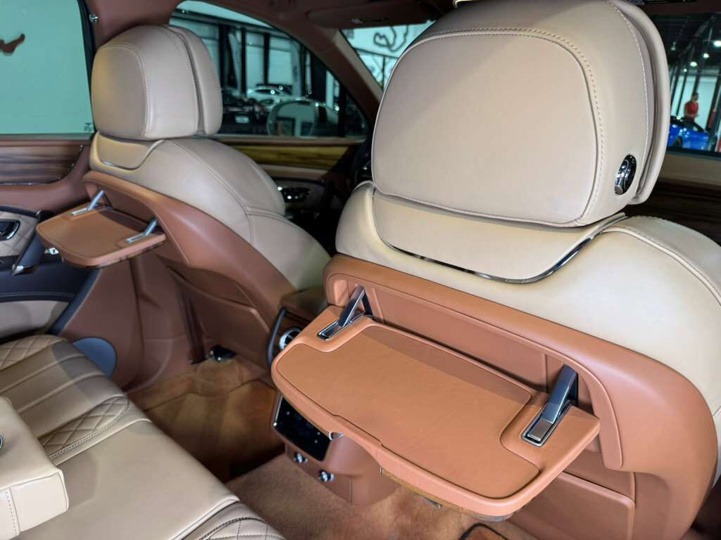 2020 Bentley Bentayga V8 Stetson Special Edition, White Sand paint, Blackline Specification AND MUCH MORE!! Fort Lauderdale FL