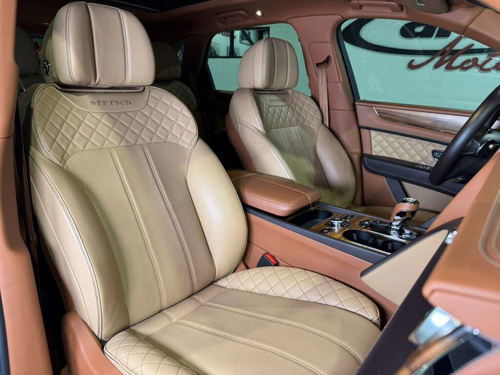 2020 Bentley Bentayga V8 Stetson Special Edition, White Sand paint, Blackline Specification AND MUCH MORE!! Fort Lauderdale FL