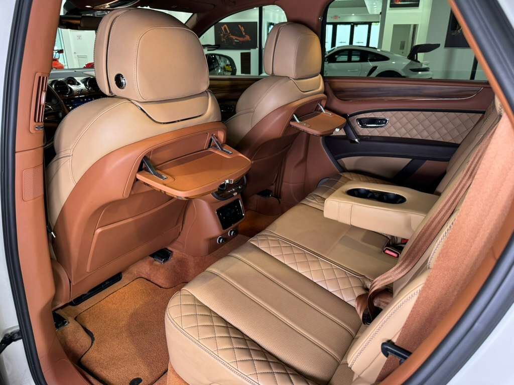 2020 Bentley Bentayga V8 Stetson Special Edition, White Sand paint, Blackline Specification AND MUCH MORE!! Fort Lauderdale FL