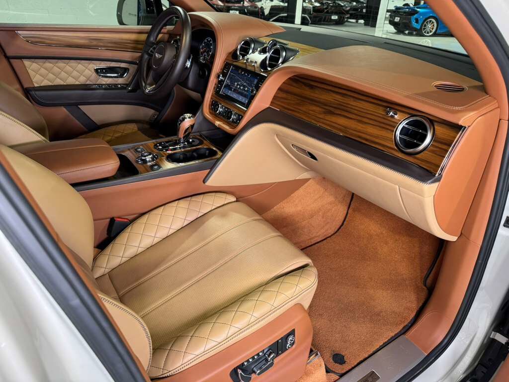 2020 Bentley Bentayga V8 Stetson Special Edition, White Sand paint, Blackline Specification AND MUCH MORE!! Fort Lauderdale FL