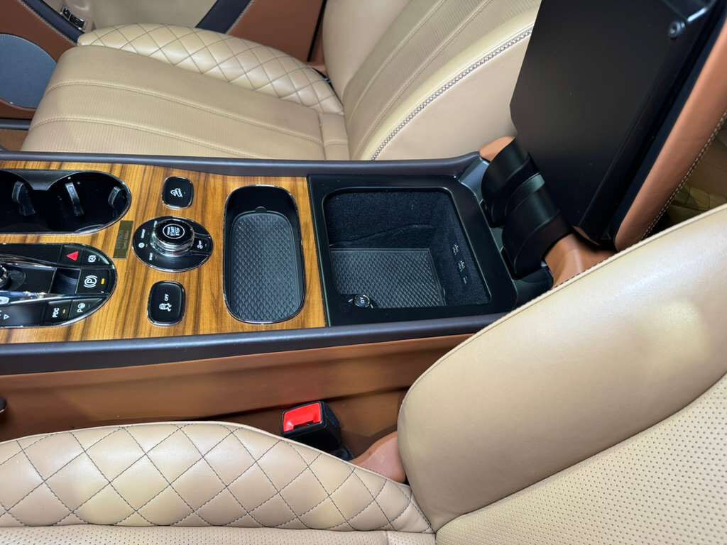 2020 Bentley Bentayga V8 Stetson Special Edition, White Sand paint, Blackline Specification AND MUCH MORE!! Fort Lauderdale FL