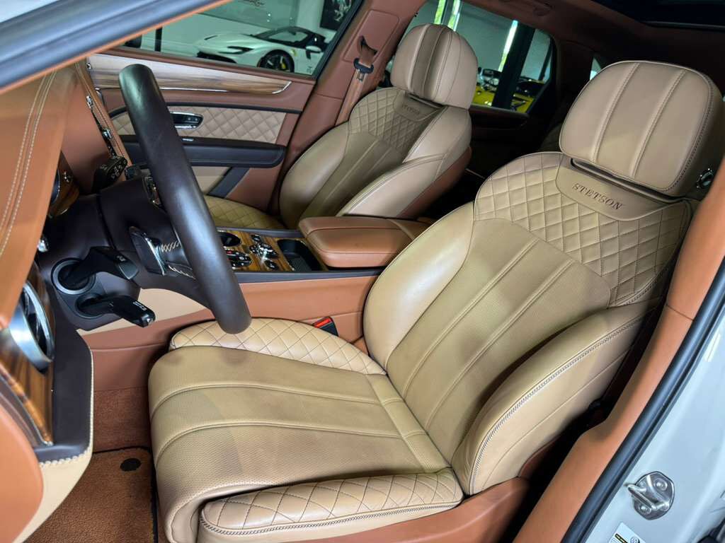2020 Bentley Bentayga V8 Stetson Special Edition, White Sand paint, Blackline Specification AND MUCH MORE!! Fort Lauderdale FL