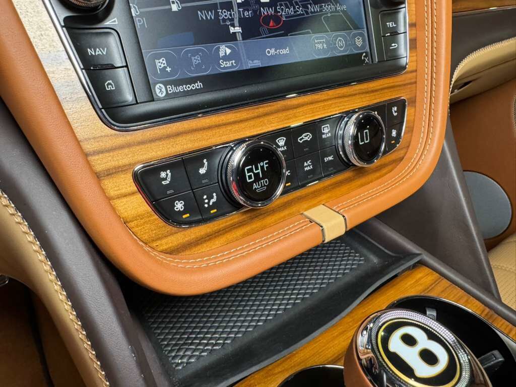 2020 Bentley Bentayga V8 Stetson Special Edition, White Sand paint, Blackline Specification AND MUCH MORE!! Fort Lauderdale FL