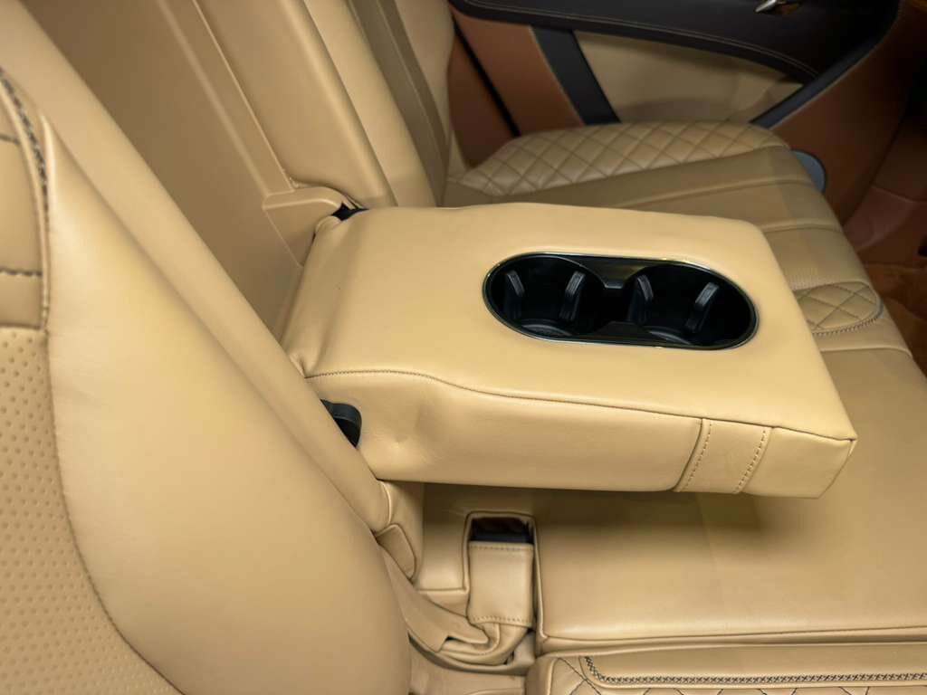 2020 Bentley Bentayga V8 Stetson Special Edition, White Sand paint, Blackline Specification AND MUCH MORE!! Fort Lauderdale FL
