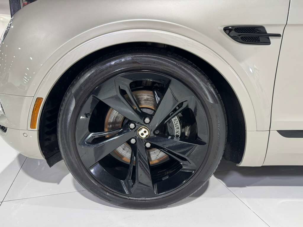2020 Bentley Bentayga V8 Stetson Special Edition, White Sand paint, Blackline Specification AND MUCH MORE!! Fort Lauderdale FL