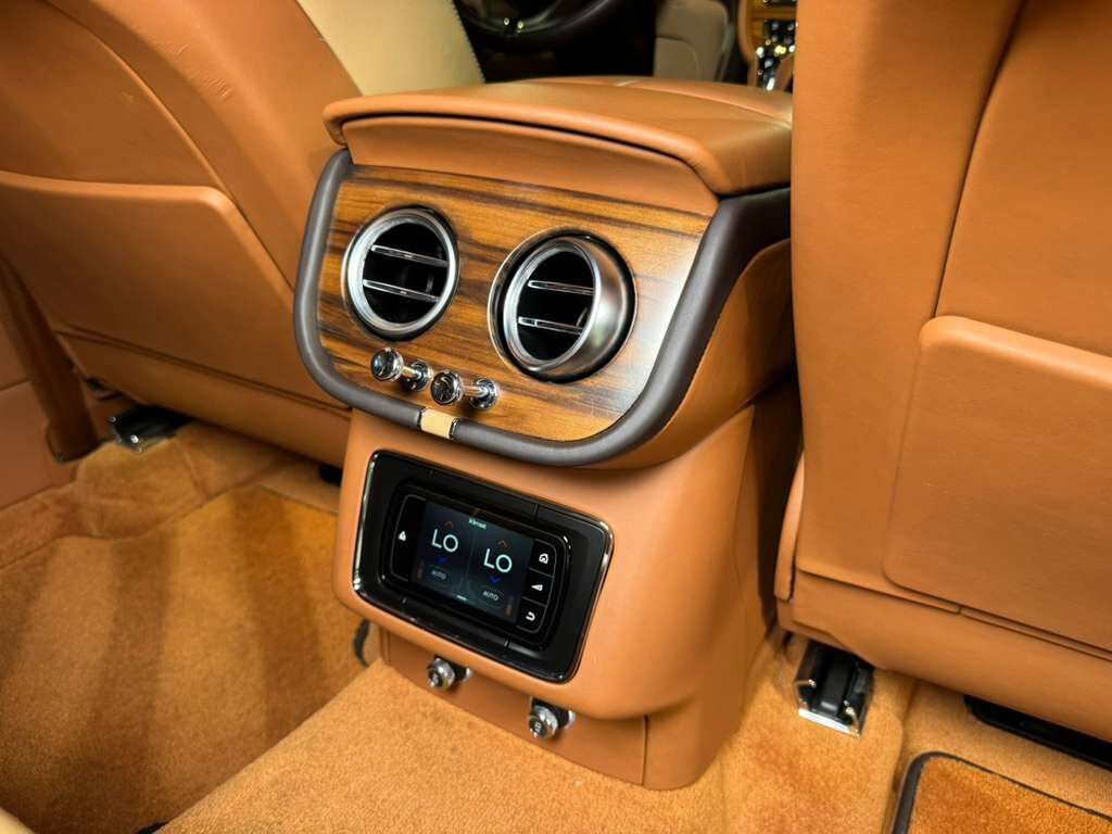 2020 Bentley Bentayga V8 Stetson Special Edition, White Sand paint, Blackline Specification AND MUCH MORE!! Fort Lauderdale FL