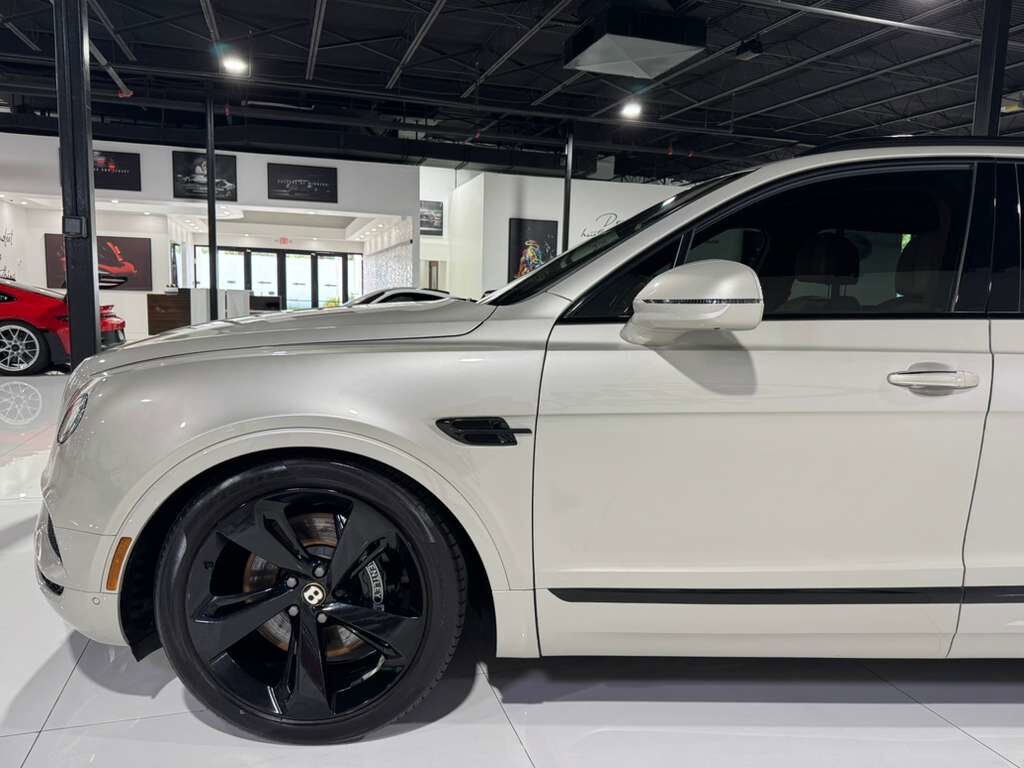 2020 Bentley Bentayga V8 Stetson Special Edition, White Sand paint, Blackline Specification AND MUCH MORE!! Fort Lauderdale FL