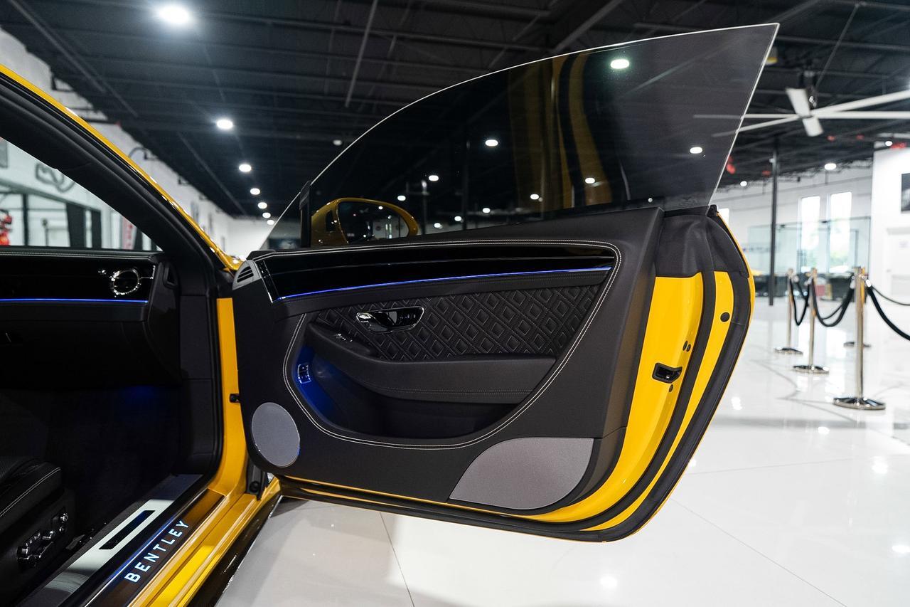 2020 Bentley Continental GT V8 Monaco Yellowpaint, Blackline specification, Mulliner driving specification AND MUCH MORE!!! Fort Lauderdale FL