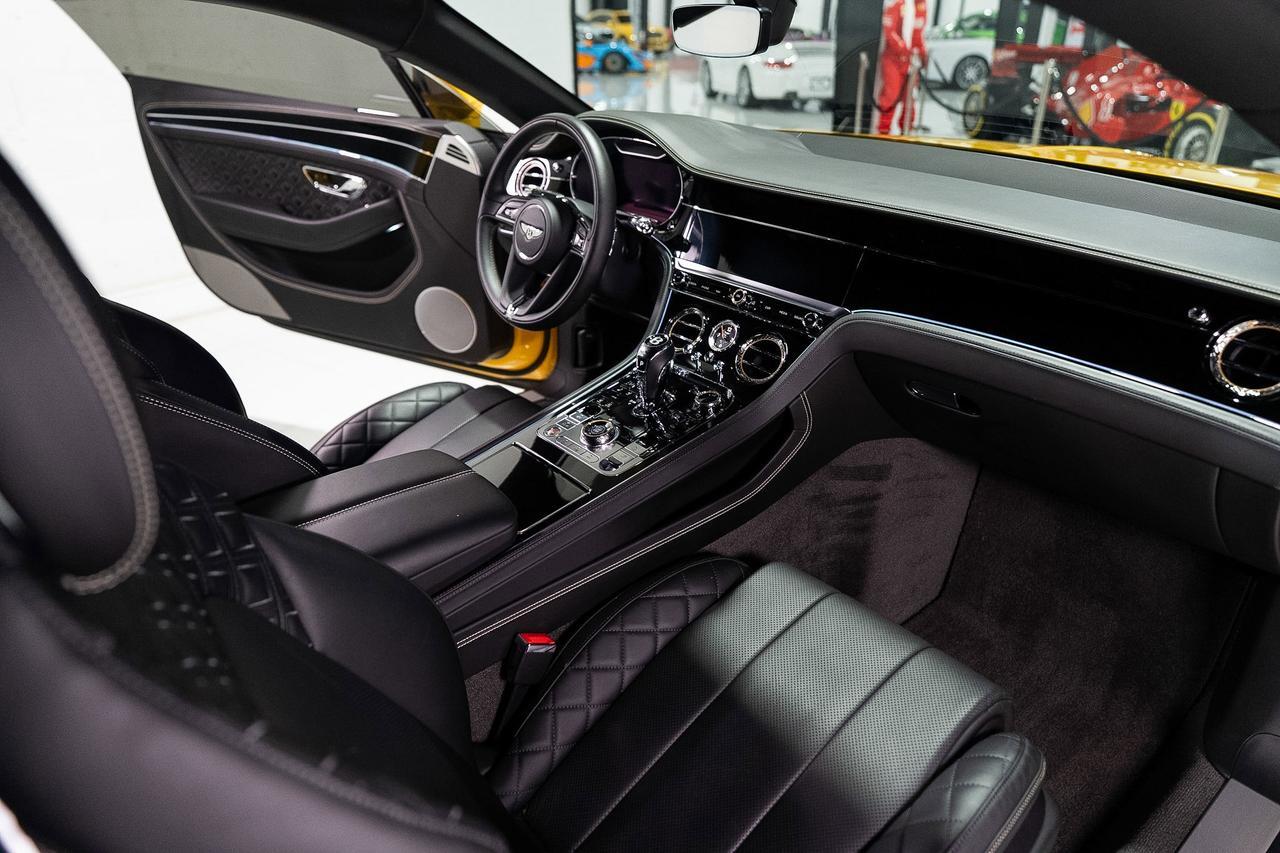 2020 Bentley Continental GT V8 Monaco Yellowpaint, Blackline specification, Mulliner driving specification AND MUCH MORE!!! Fort Lauderdale FL