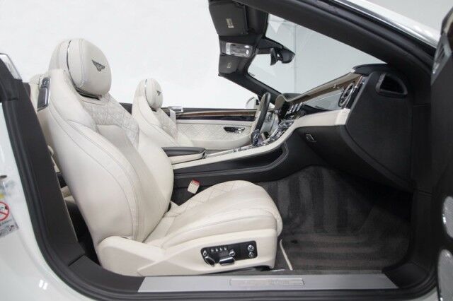 2020 Bentley Continental GTC V8 First Edition ($283,465 MSRP!) *ONLY 9600 MILES* *$62,000 IN OPTIONS* *WHITE ON WHITE* San Diego CA
