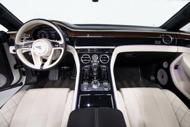 2020 Bentley Continental GTC V8 First Edition ($283,465 MSRP!) *ONLY 9600 MILES* *$62,000 IN OPTIONS* *WHITE ON WHITE* San Diego CA