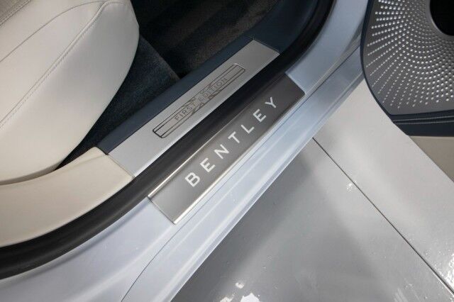 2020 Bentley Flying Spur W12 ($278,000 MSRP!) *FIRST EDITION SPECIFICATION* *1-OWNER* *ONLY 11,000 MILES* *ICE ON LINEN* San Diego CA