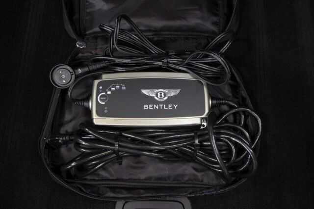 2020 Bentley Flying Spur W12 ($278,000 MSRP!) *FIRST EDITION SPECIFICATION* *1-OWNER* *ONLY 11,000 MILES* *ICE ON LINEN* San Diego CA