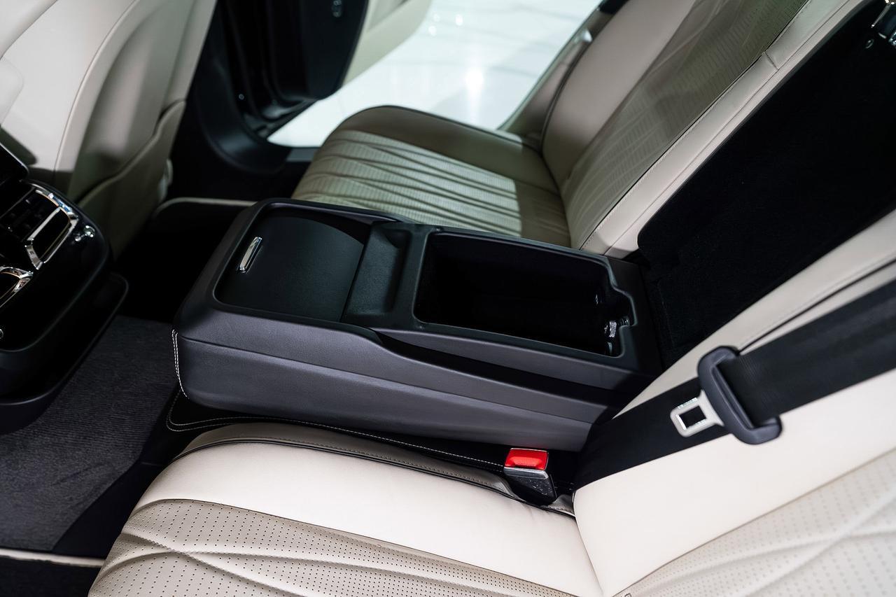 2020 Bentley Flying Spur W12 First Edition, Blackline Specification, Naim audio system, rotating display & MUCH MUCH MORE!! Fort Lauderdale FL