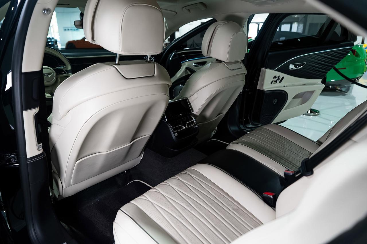 2020 Bentley Flying Spur W12 First Edition, Blackline Specification, Naim audio system, rotating display & MUCH MUCH MORE!! Fort Lauderdale FL