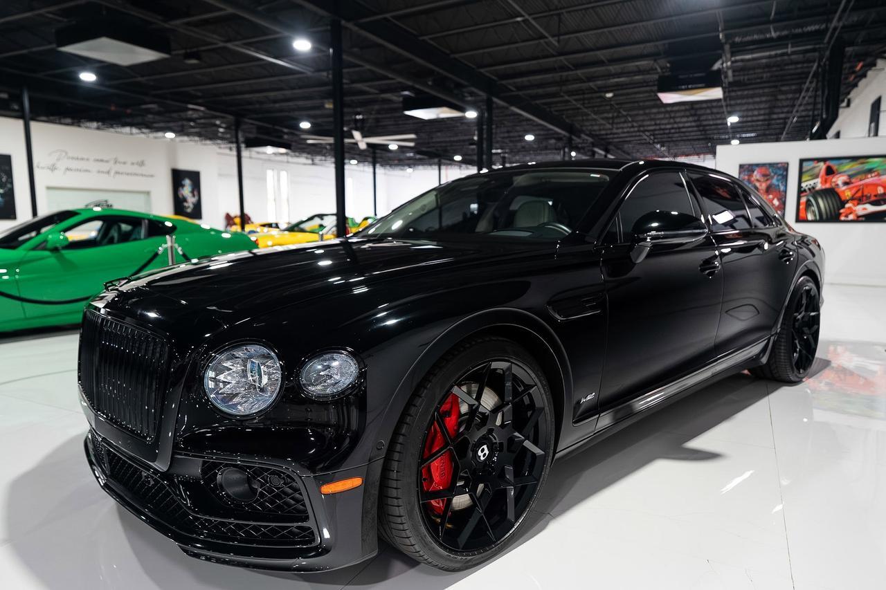 2020 Bentley Flying Spur W12 First Edition, Blackline Specification, Naim audio system, rotating display & MUCH MUCH MORE!!