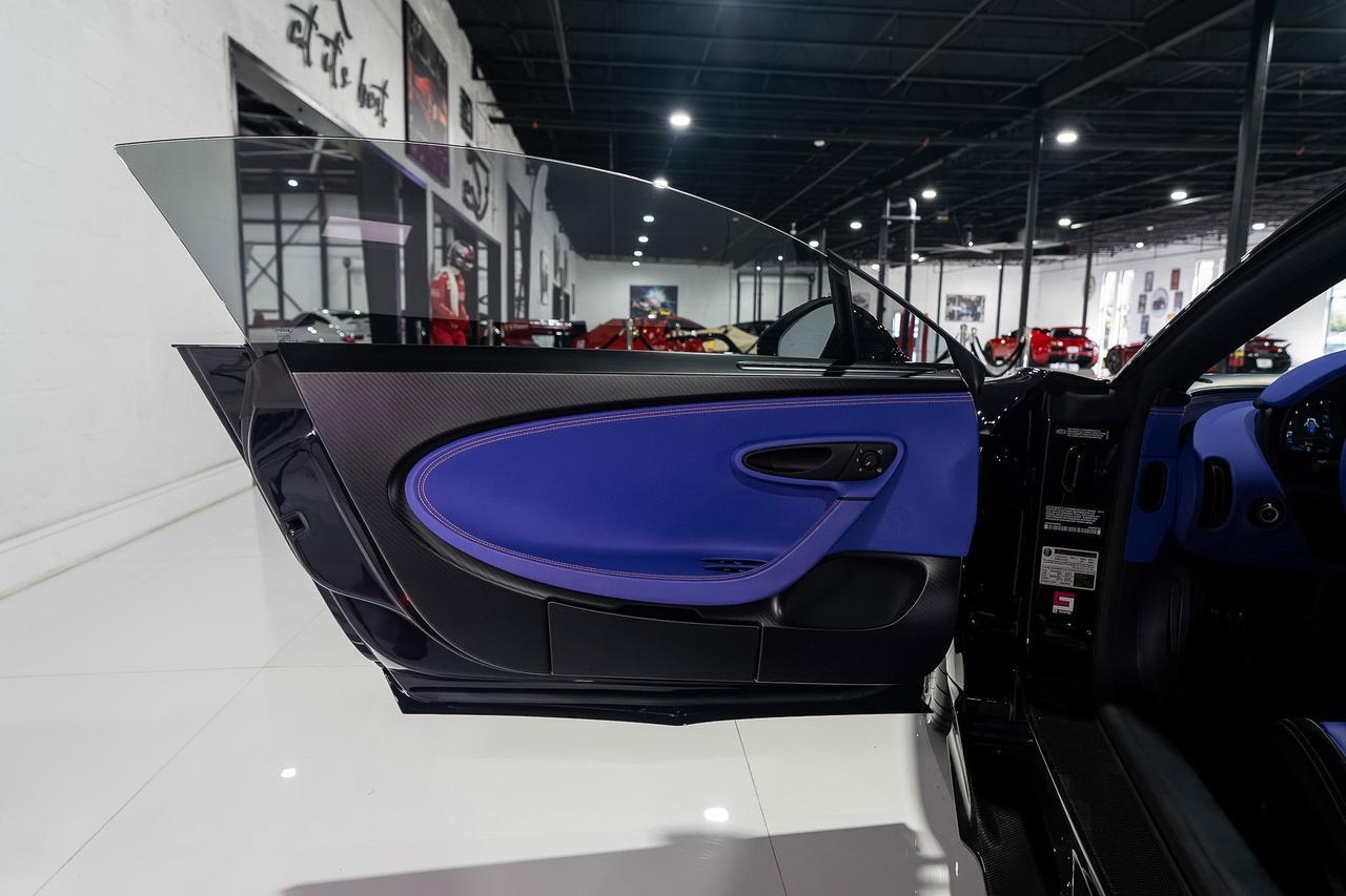 2020 Bugatti Chiron Lorelin paint/exposed grey carbon,Beluga interior,Caractere wheels in Lorelin,Sky View roof & MORE!! Fort Lauderdale FL