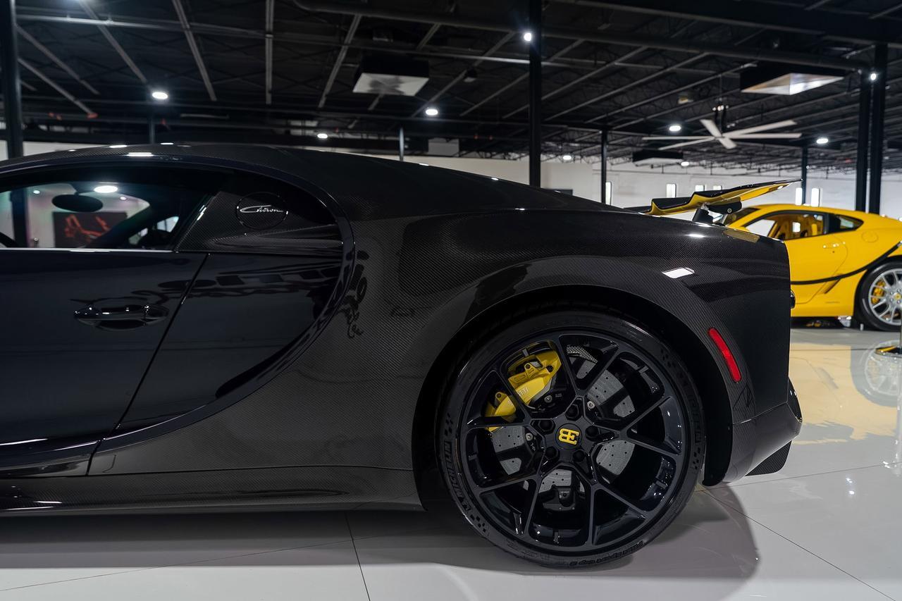 2020 Bugatti Chiron Lorelin paint/exposed grey carbon,Beluga interior,Caractere wheels in Lorelin,Sky View roof & MORE!! Fort Lauderdale FL